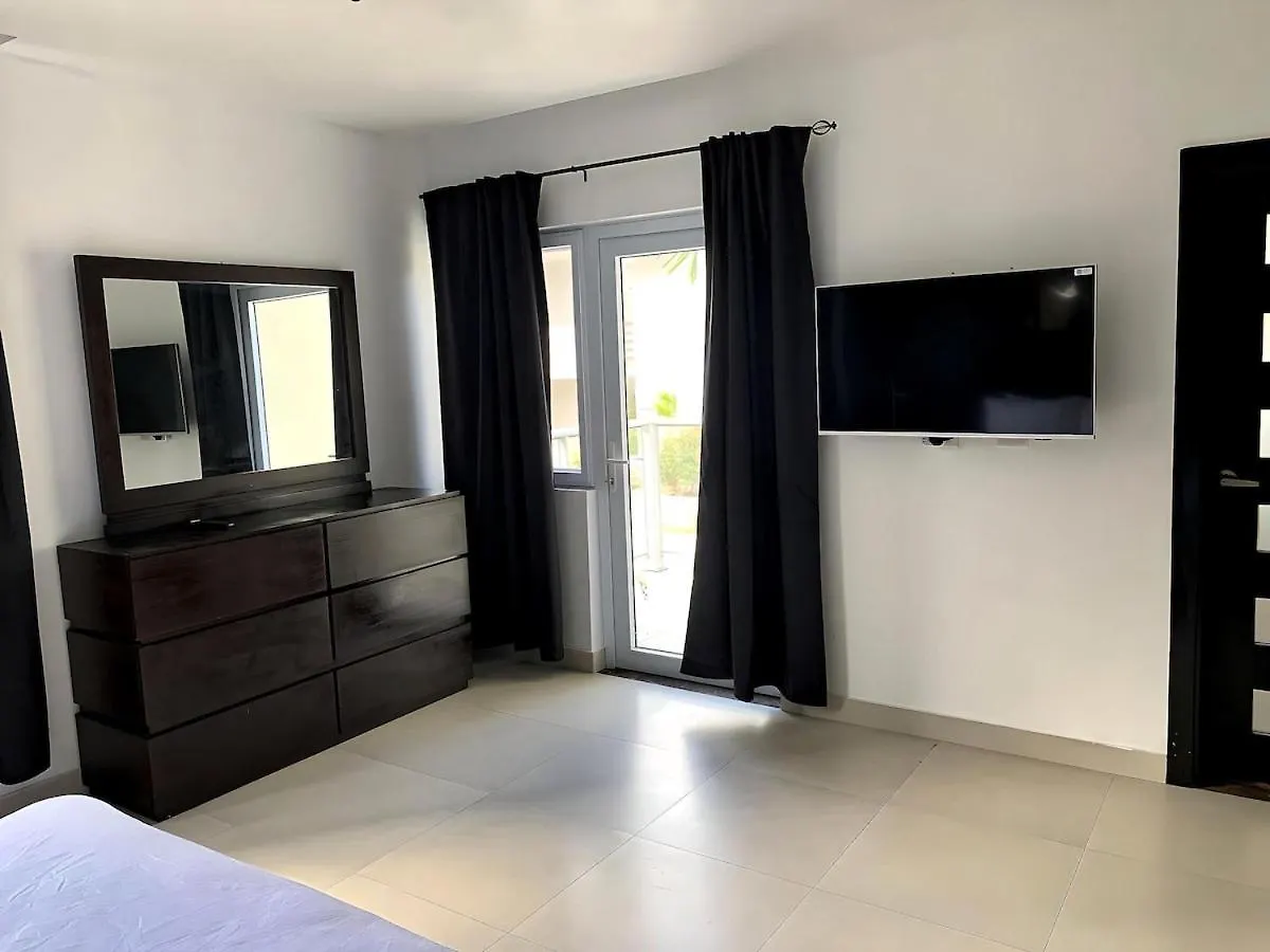 Azalia Palms New Oceanview Villa モンテゴ・ベイ ジャマイカ