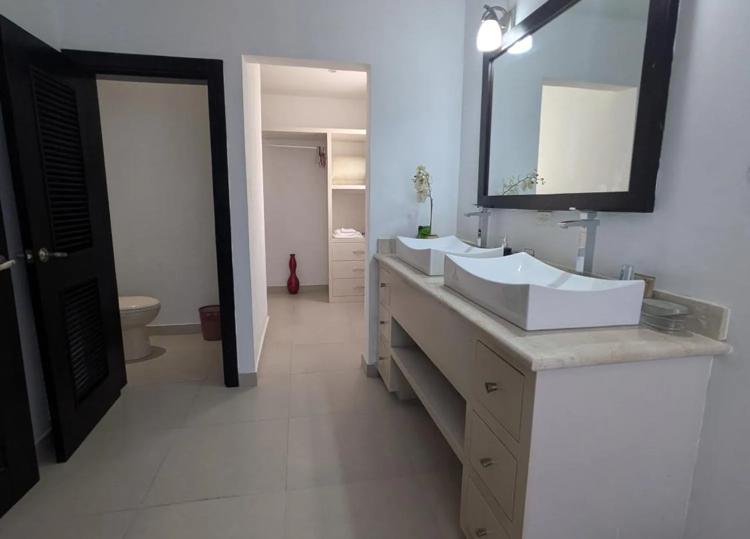 Azalia Palms New Oceanview Villa モンテゴ・ベイ
